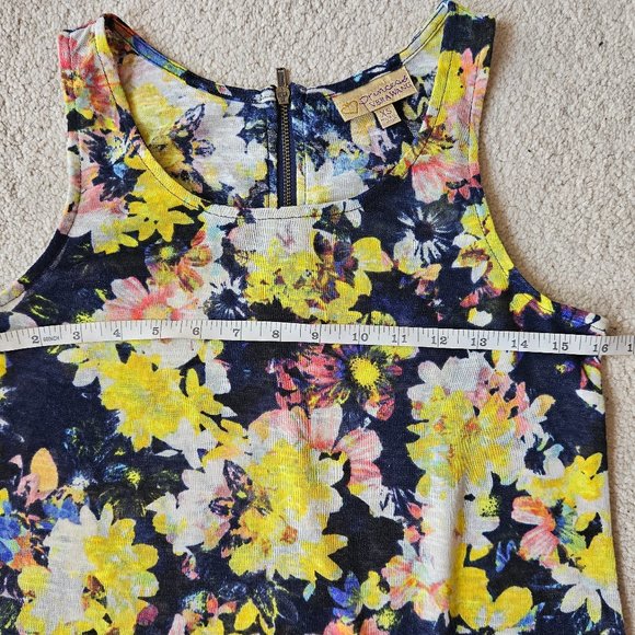 Floral Princess Vera Wang Tank - Picture 4 of 9